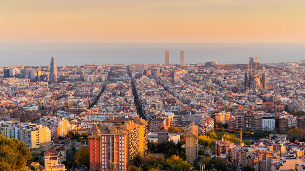 Blick über Barcelona in der Abendsonne