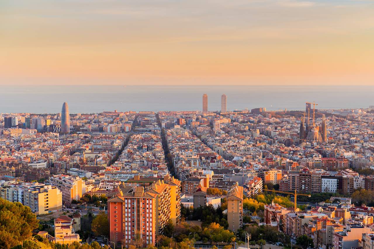 Blick über Barcelona in der Abendsonne