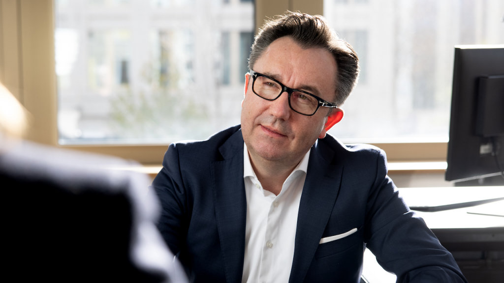 Deutsche Finance Manager Symon Hardy Godl im Gespräch