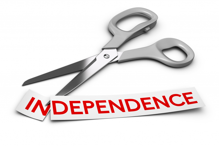 Ein Schirftband mit der Aufschrift Independence , daneben liegt eine Schere. Die beiden ersten Buchstaben IN sind abgeschnitten.