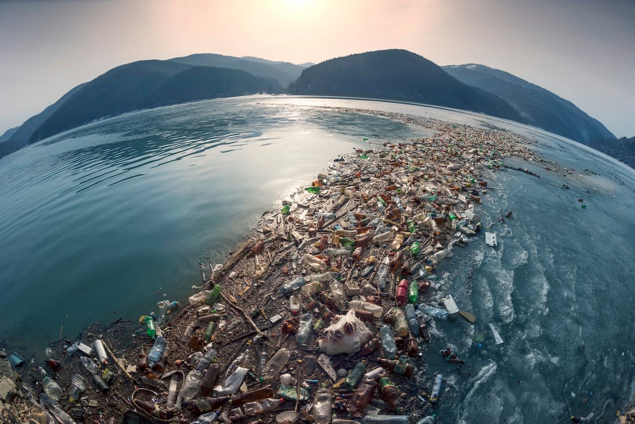 Plastikmüll-Strom im Meer
