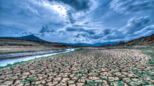 Unwirkliche Landschaft mit extremer Dürre