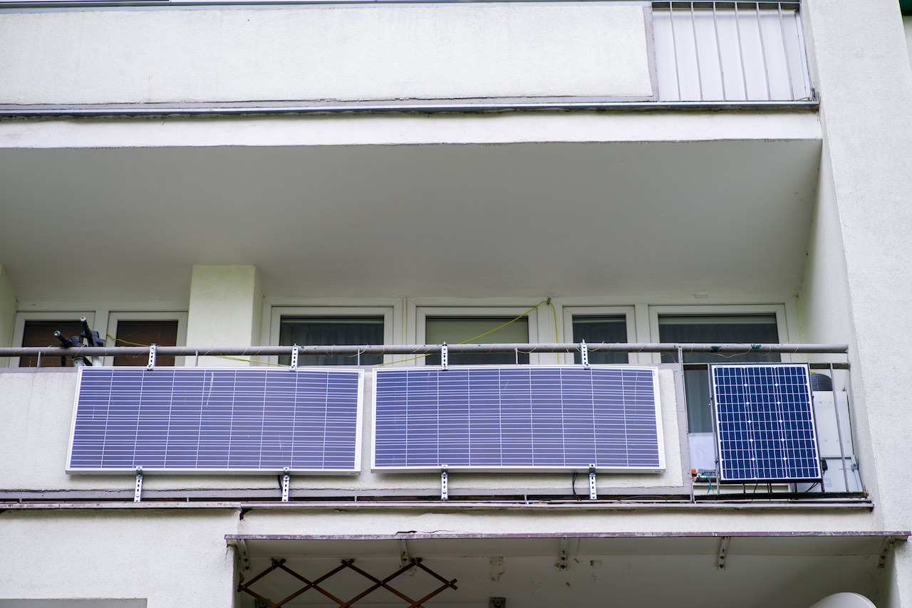 Solarplatten am Balkon