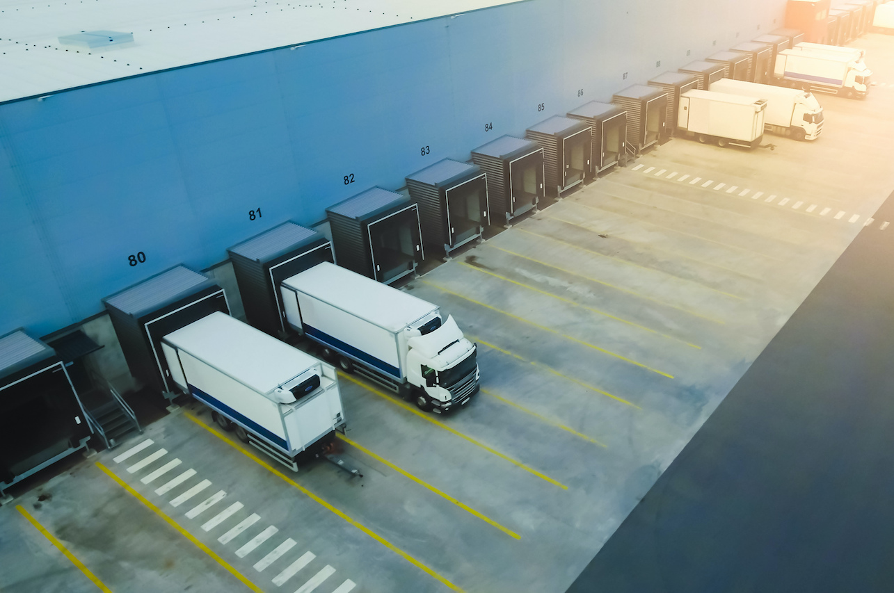 Luftaufnahme eines Logistikzentrums