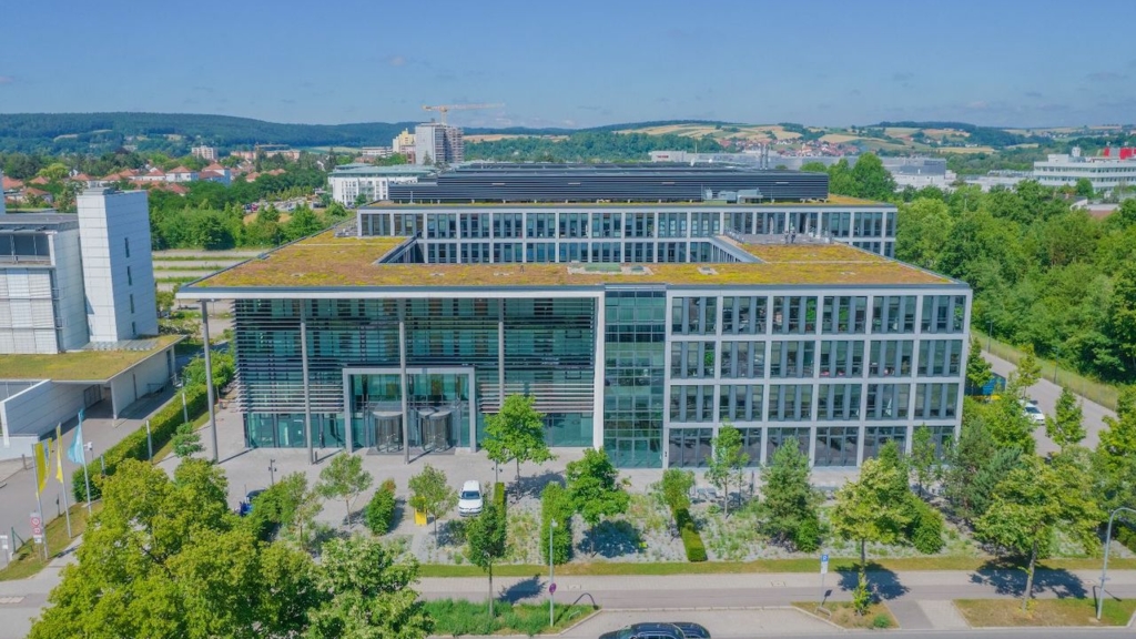 Luftaufnahme des Bürogebäudes in Regensburg