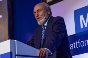 Prof Hans-Werner Sinn auf dem JDC Plattform- Summit 2023 in Wiesbaden.