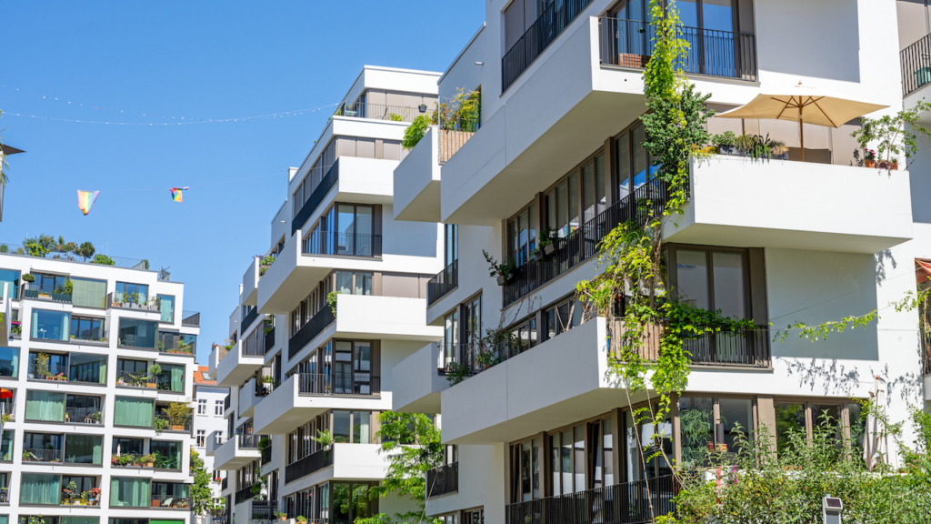 Moderne Mehrfamilienhäuser in Berlin.