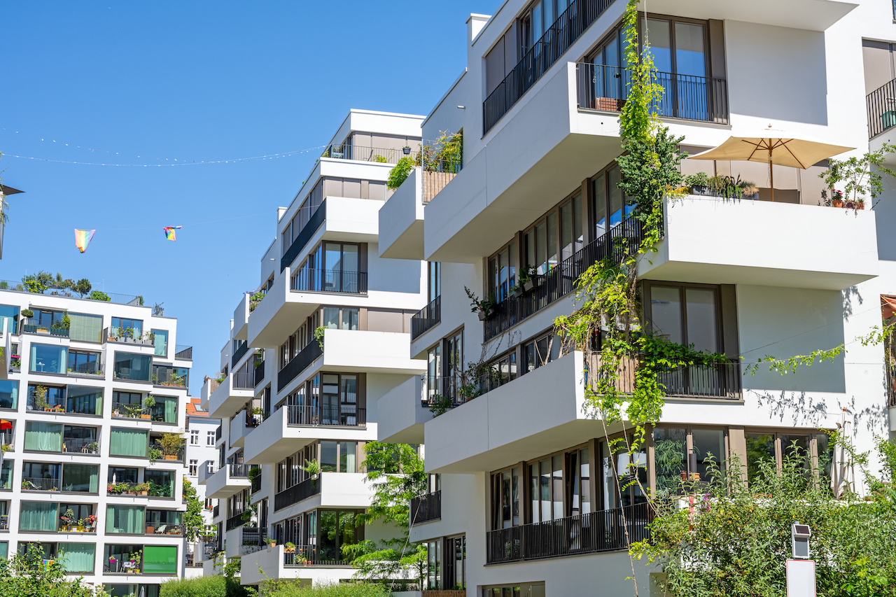 Moderne Mehrfamilienhäuser in Berlin.