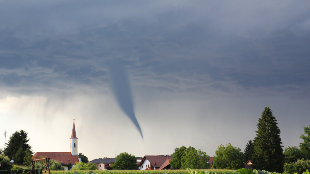 Ein Tornado am Himmel