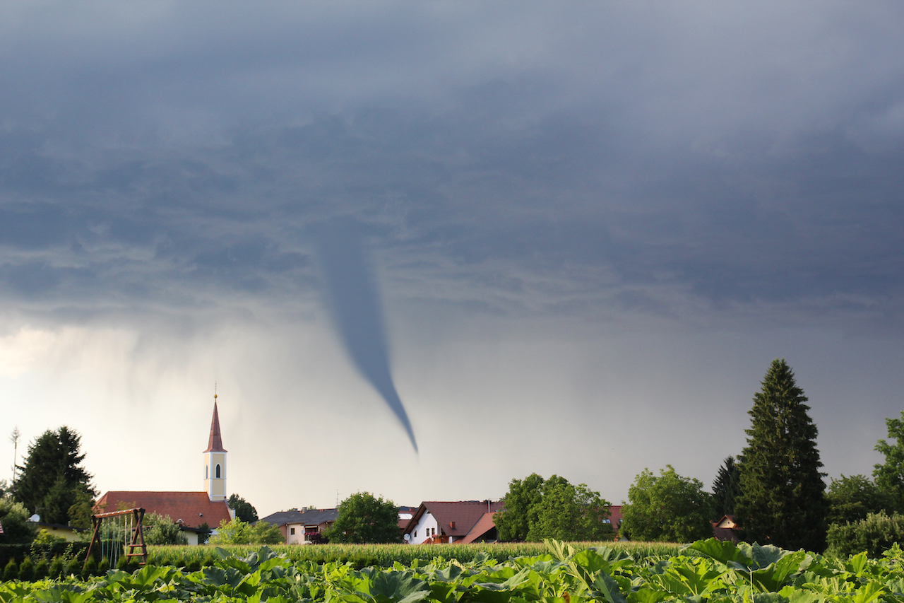 Ein Tornado am Himmel