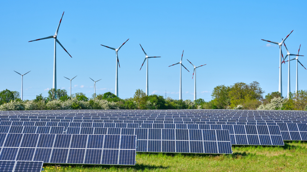 Solar und Wind Anlagen