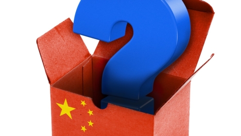 Fragezeichen in einer Box mit China-Flagge