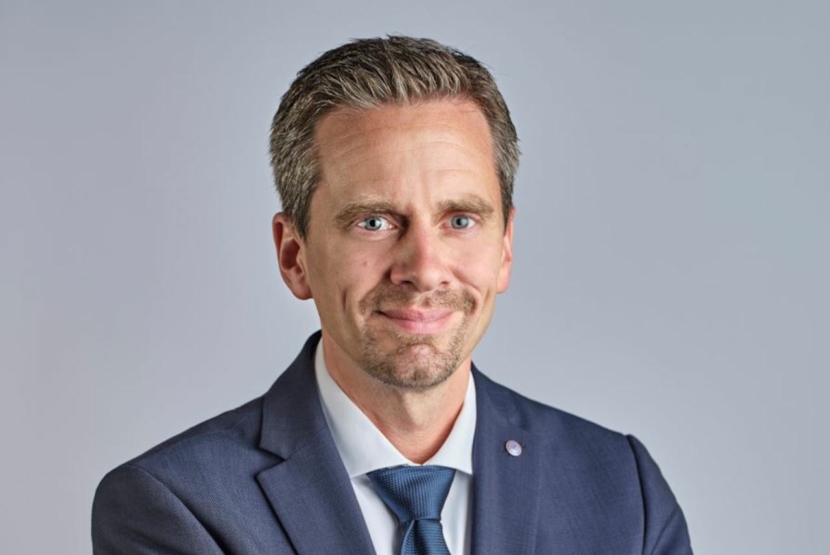 Porträtbild von Sebastian Hartrott