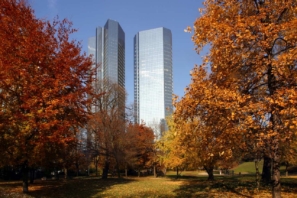 Deutsche Bank Tuerme im Herbst