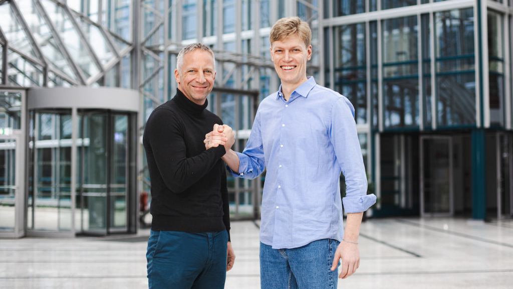 Norbert Porazik und Bridge-COO Dr. Christian Bohner