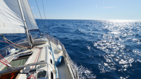 Segelyacht auf dem Meer