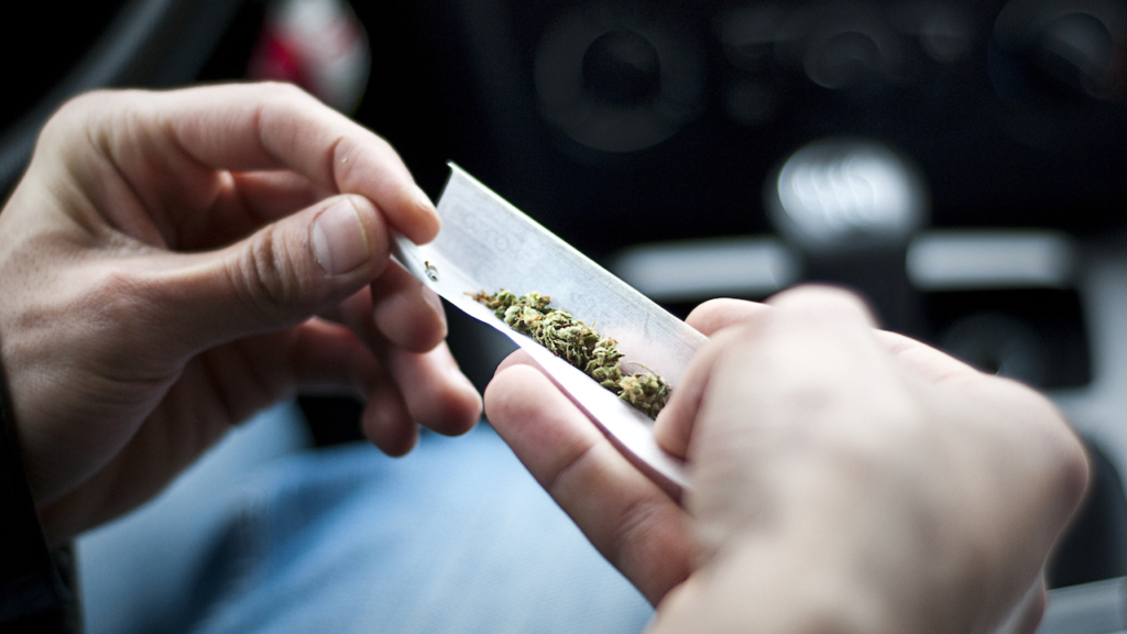 Mann mit Cannabis im Auto