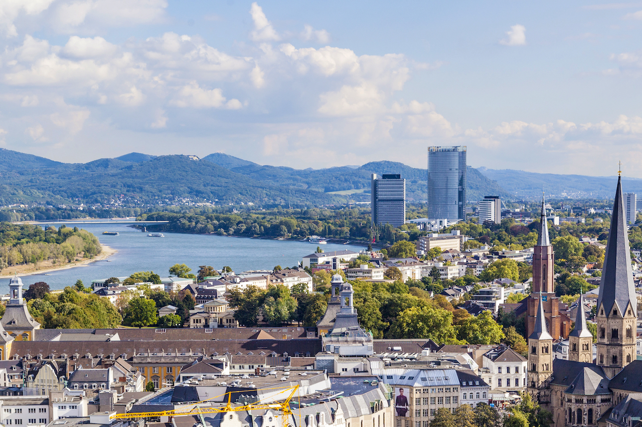 Blick über Bonn auf den Rhein