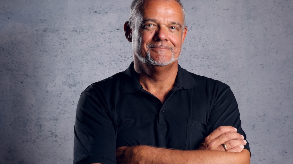 Andreas Schwarz mit verschränkten Armen