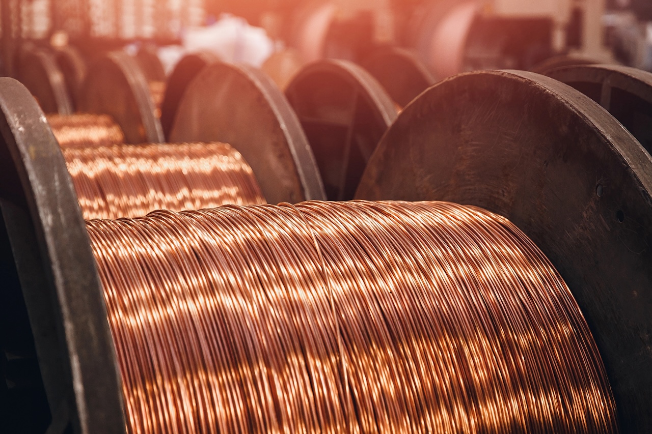Produktion von Kupferdraht, Bronzekabel in Rollen in der Fabrik