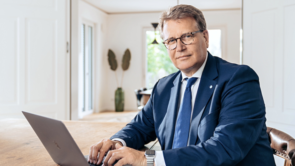 Martin Gräfer, Vorstand der Bayerischen