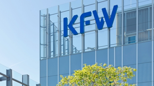 Schrift der KfW an ihrem Gebäude