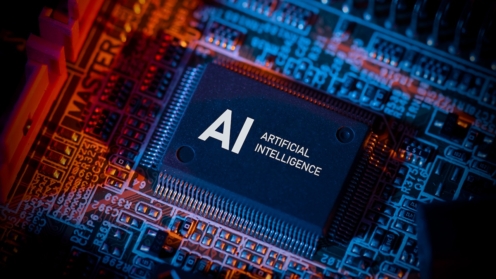 KI: Artificial intelligence concept with computer chip