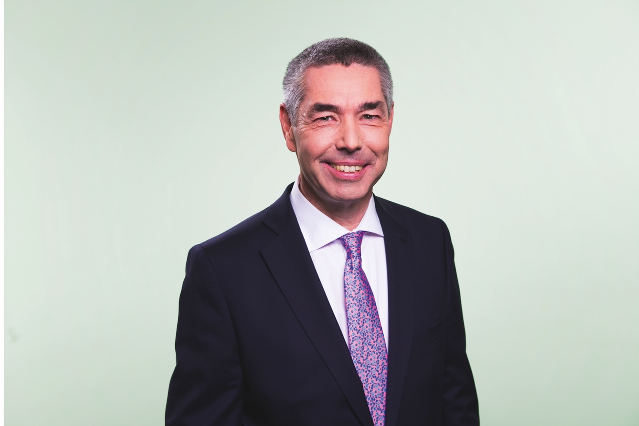 Bernd Zens, Vorstand der DEVK, verabschiedet sich in den Ruhestand