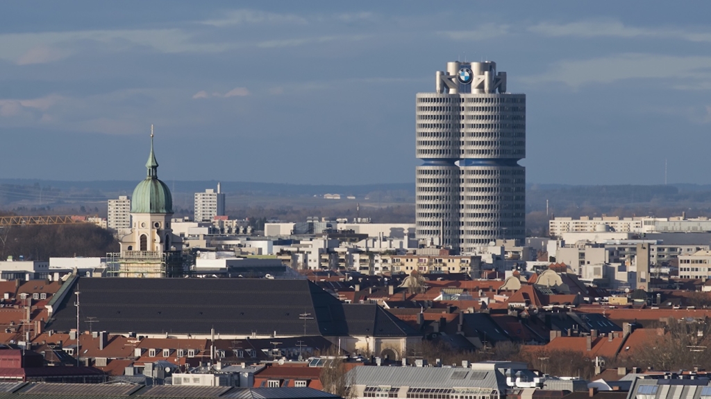 München, Panorama, BMW Zentrale, Kfz