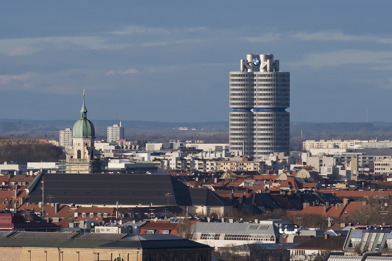 München, Panorama, BMW Zentrale, Kfz