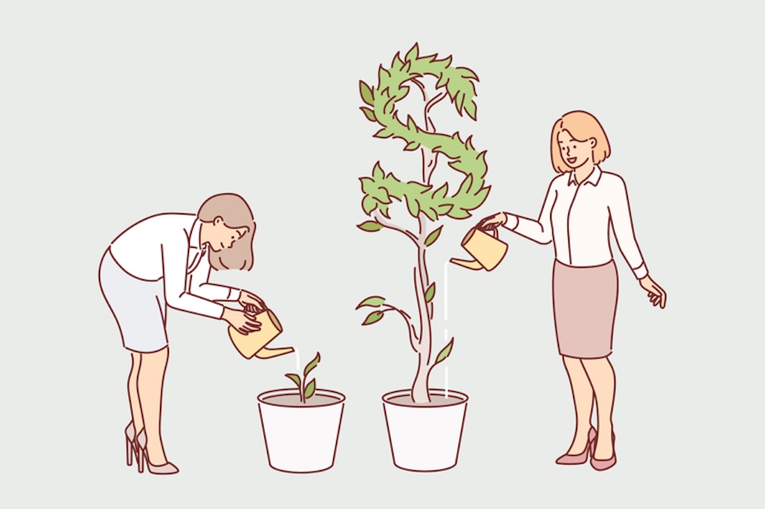 Geschäftsfrauen, die Pflanzen gießen, erzielen unterschiedliche Ergebnisse in Form von Bargeldgewinnen und Dividenden aus Investitionen. Dank der Investitionen wächst ein Baum in Form eines Dollars aus dem Blumentopf.