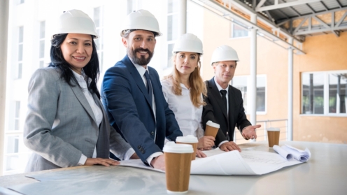 Recht, Urteil, Kaffee trinken während der Arbeit