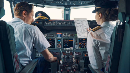 Piloten im Cockpit