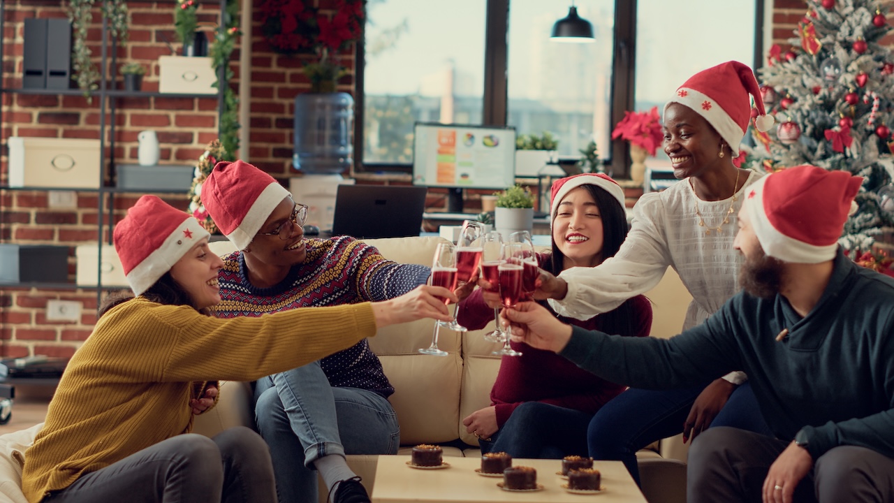 Recht, Steuer, Unfallversicherung bei Weihnachtsfeiern.