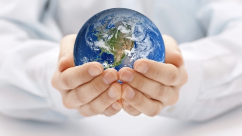 Die Welt in den Händen, Nachhaltigkeit, Nachhaltige Versicherungen, ESG