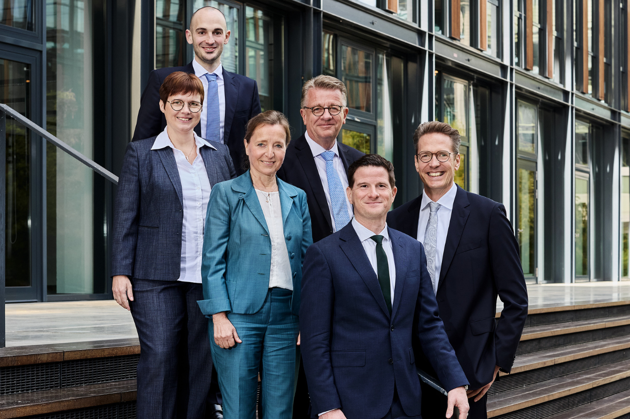 Die Mitglieder des DEVK-Vorstands: Manuela Moog, Dr. Fabian Pütz, Annette Hetzenegger, Dietmar Scheel, Dr. Michael Zons, Michael Knaup, v. l. n. r.