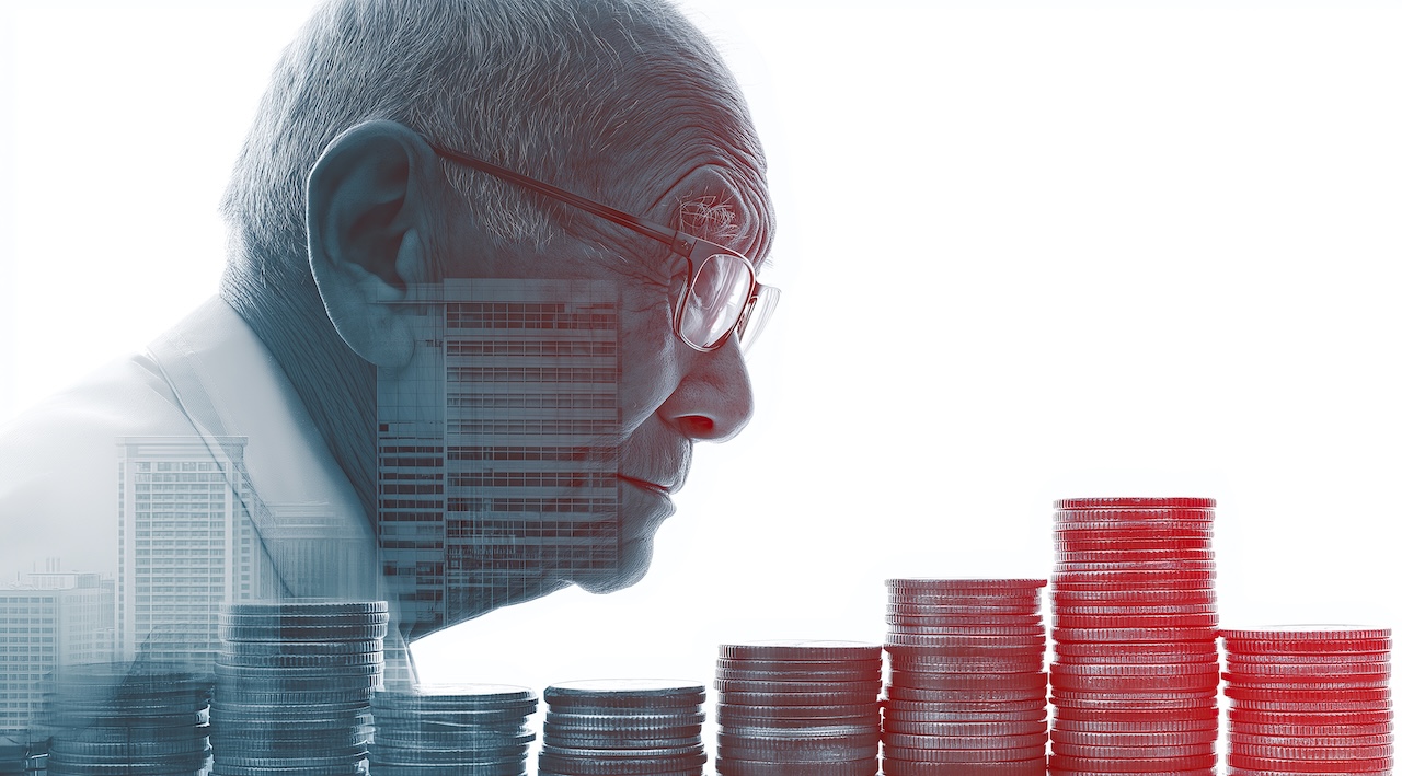 Rente, Alterseinkommen, Asiatische Person blickt auf Münztürme, Altersarmut