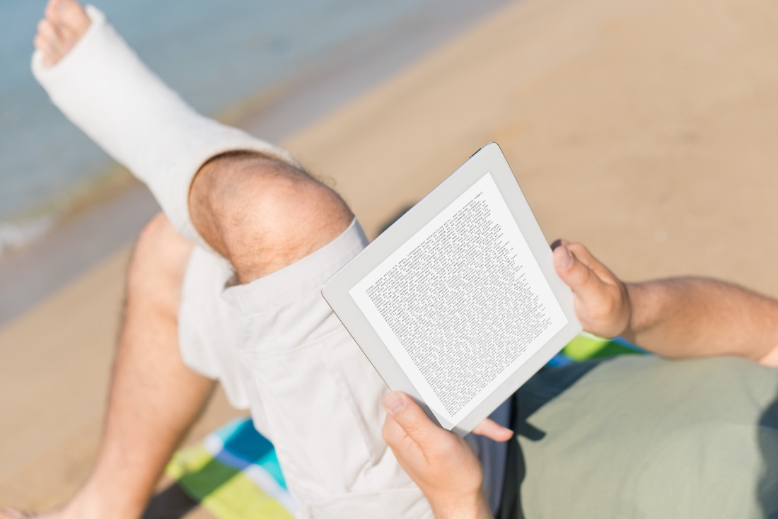 verletzter mann im urlaub, Krank im Urlaub, Arbeitrecht, Arag, Recht und Steuern