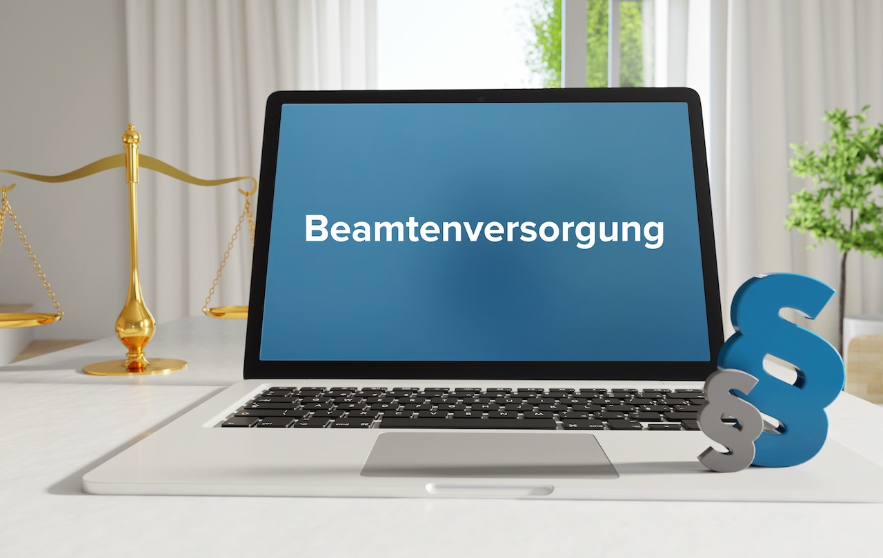 Laptop mit dem Wort Beamtenversorgung
