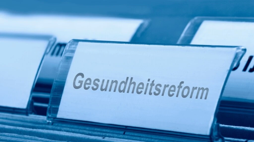 Die Folgen der Gesundheitsreform lassen einen Rückschluss zumindest zu: Für viele wird es teurer.