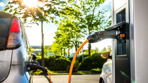 Elektroauto an der Ladestelle