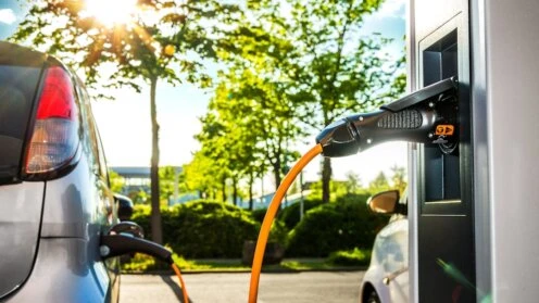 Elektroauto an der Ladestelle