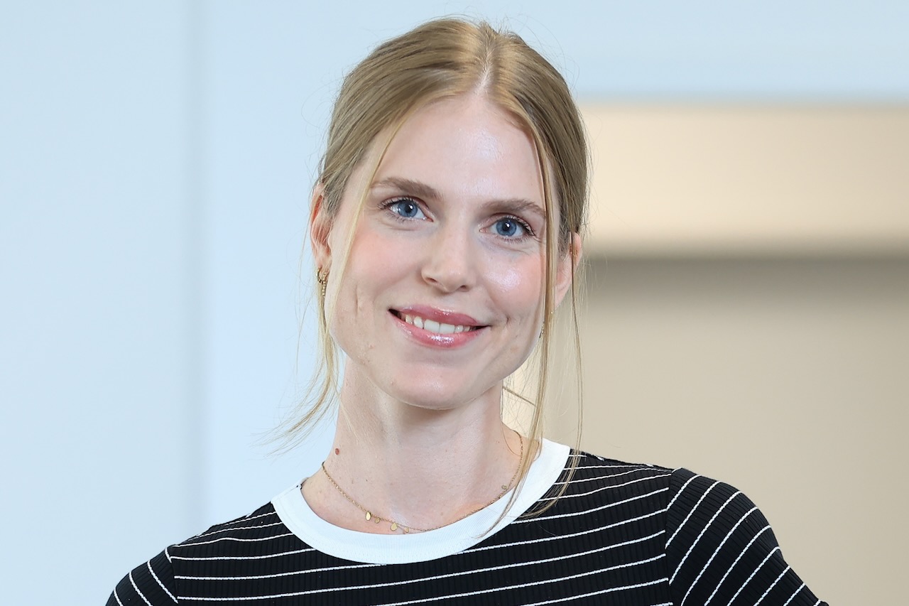 Maja Gugel, Universa