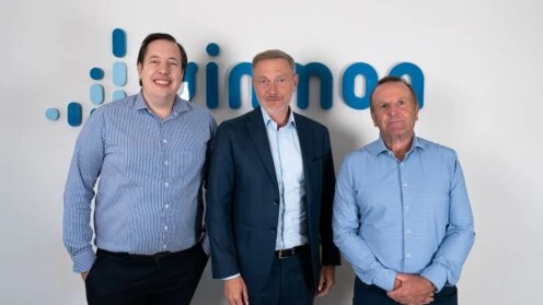 Ginmon Führungsriege Lars Reiner (li.) und Ulrich Bauer (re.) zusammen mit Christian Lindner